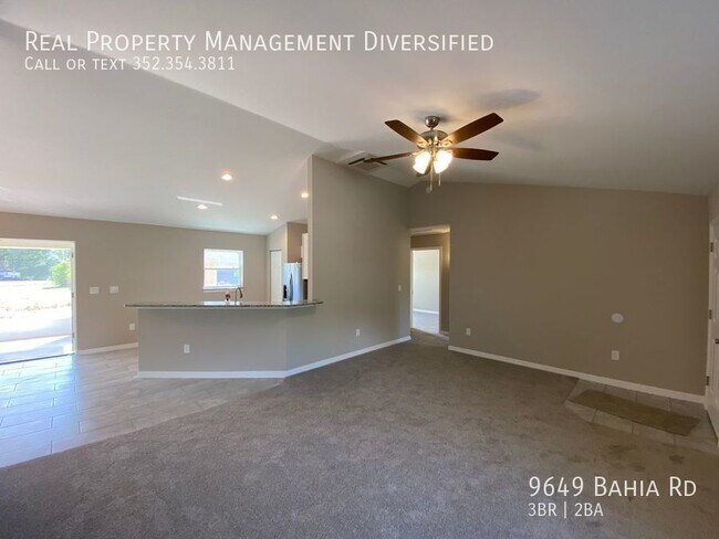 Foto del edificio - 9649 Bahia Rd