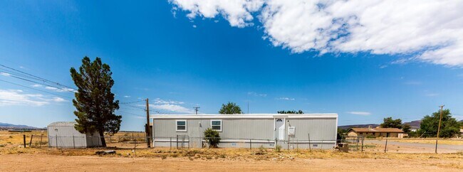 Foto del edificio - 4720 Powell Ave