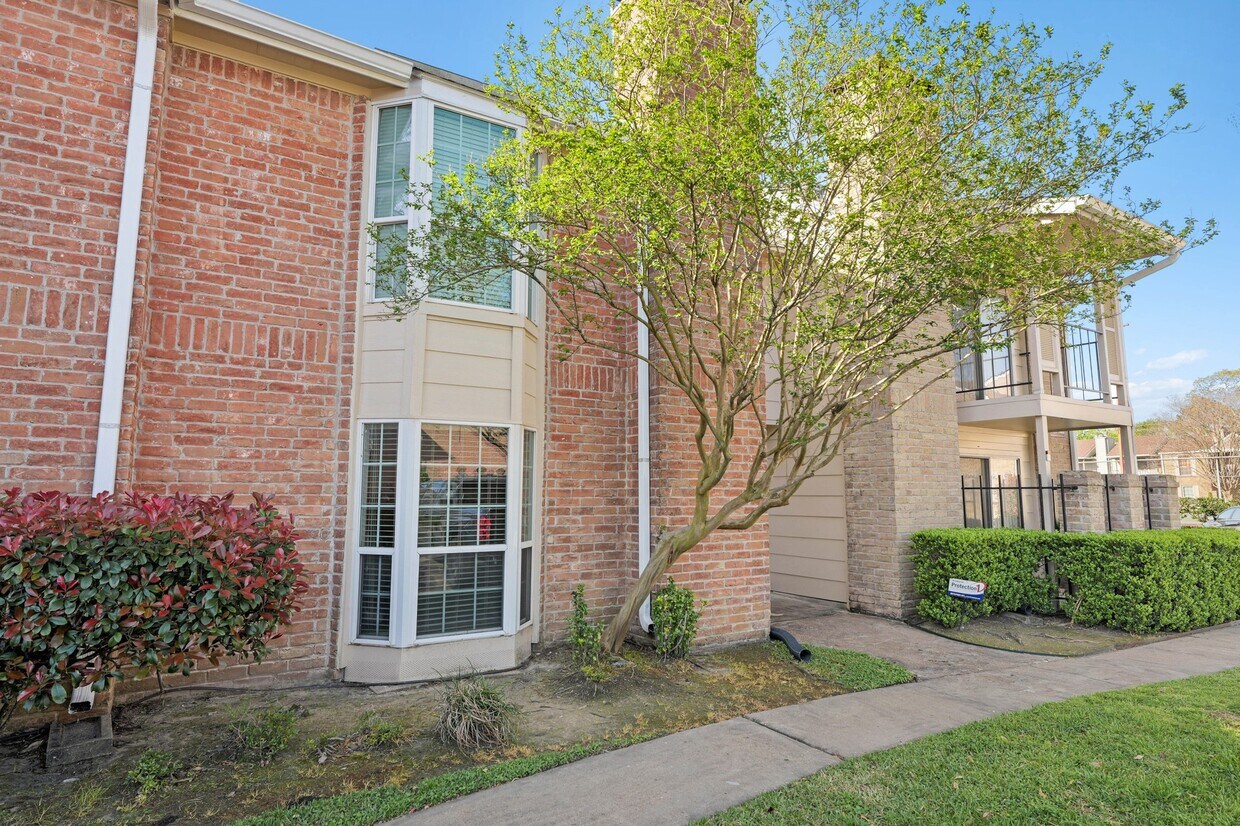 Foto principal - 2800 Jeanetta St
