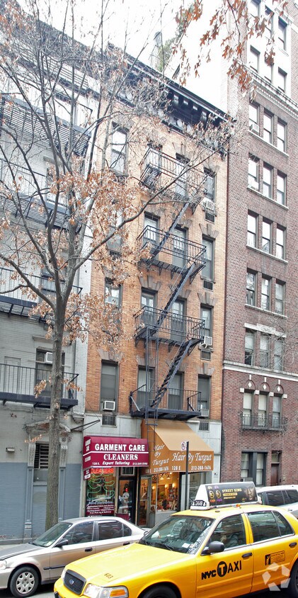 Building Photo - 128 E 84th St