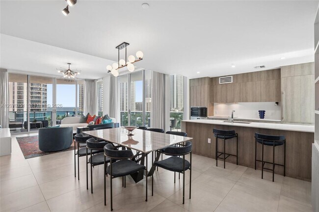 Foto del edificio - 17550 Collins Ave