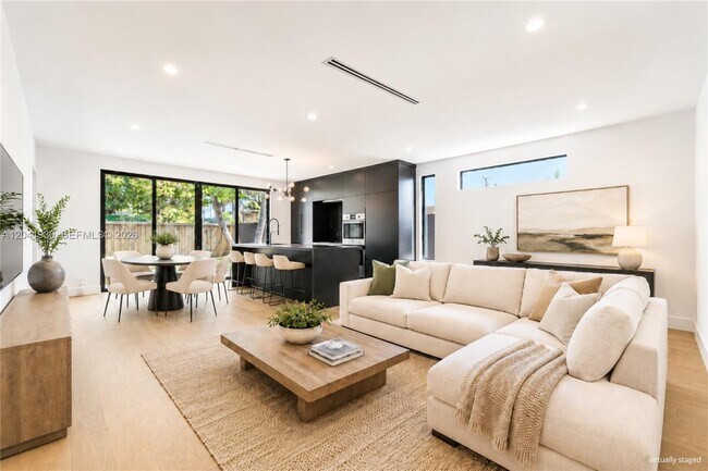 Foto del edificio - 227 NW 39th St