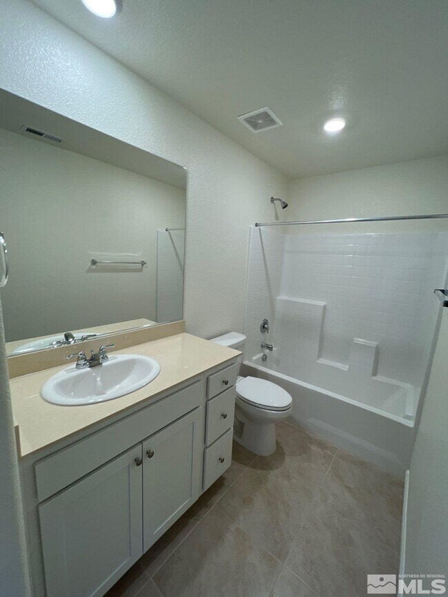 Foto del edificio - 8974 Damselfly Dr