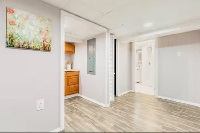 Building Photo - 2 Hockanum Way