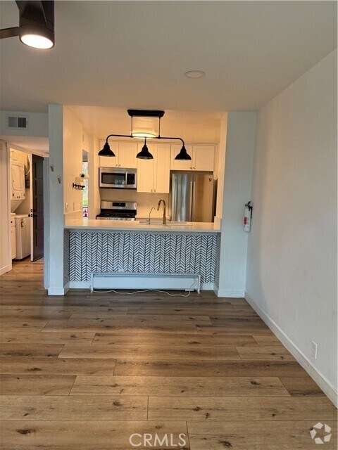 Building Photo - 14081 Bayside Dr