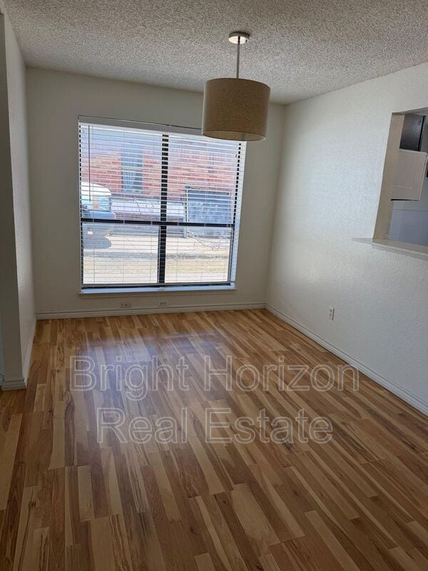 Building Photo - 3006 Post Oak Dr