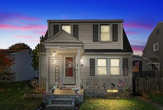 Building Photo - 1713 Stanton St