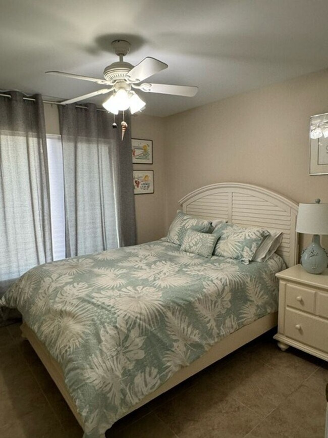 Building Photo - 3 Bedroom Single Family Home in Fort Myers