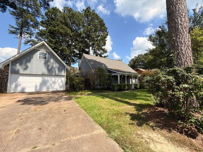Photo - Spacious 4BR Home in Desirable North Columbus
