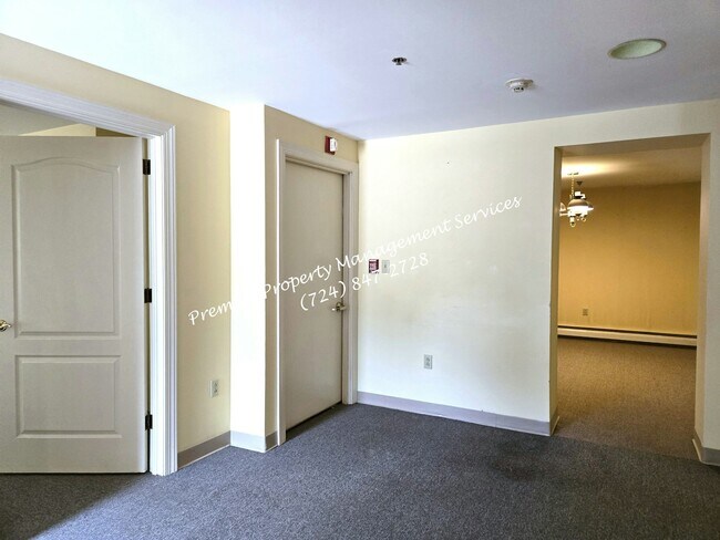 Foto del edificio - 314 E Lincoln Ave