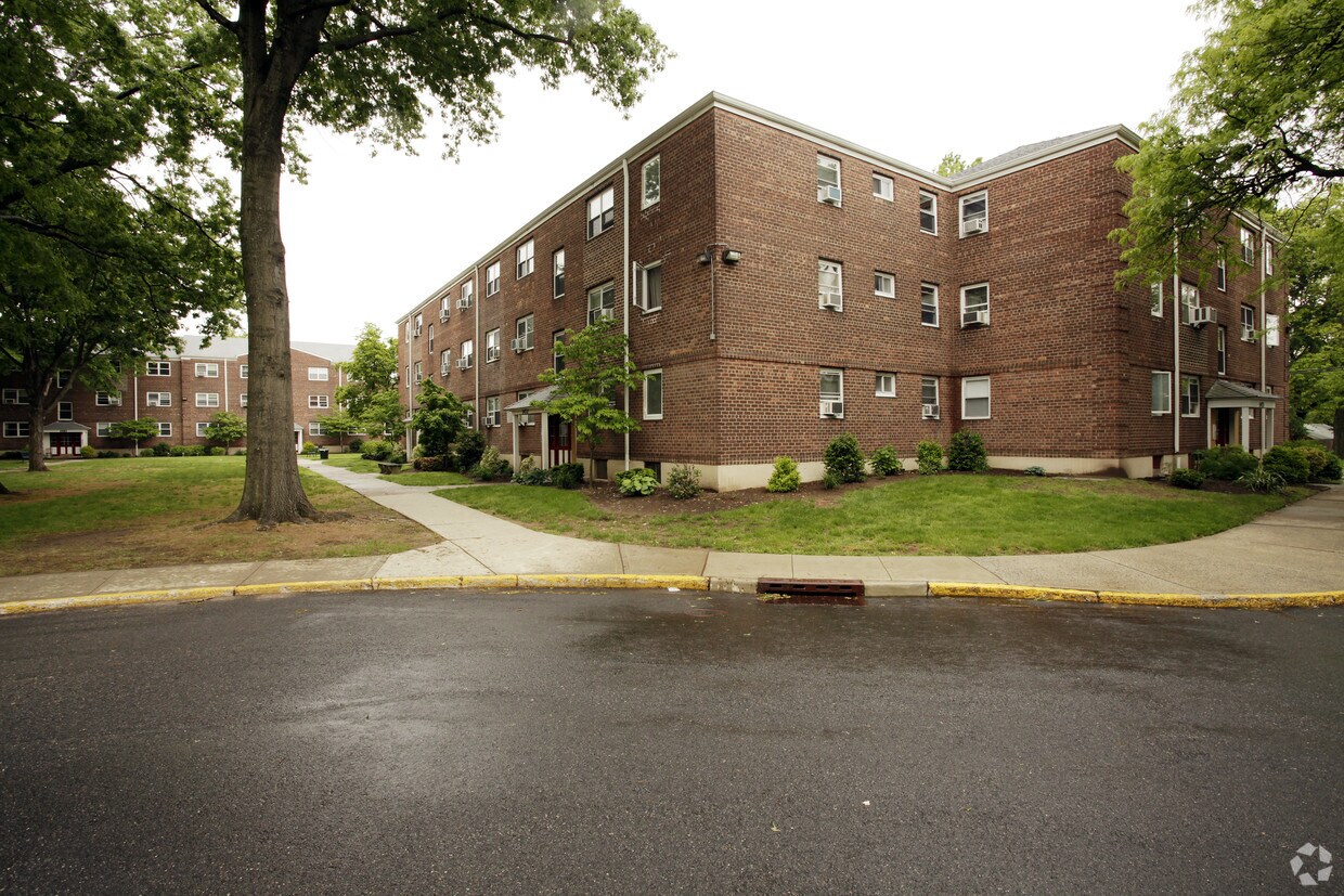 Teaneck Gardens Apartments Teaneck, NJ