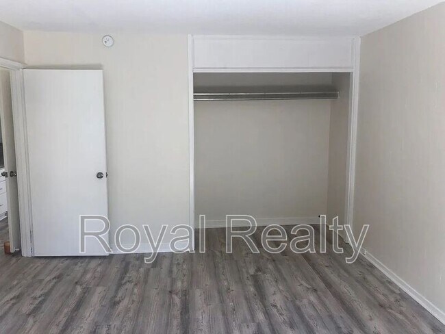 Foto del edificio - 2328 Seaview Ave