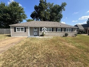 Building Photo - 934 E Holmes Rd