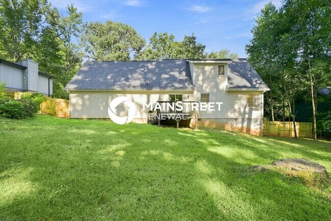 Foto del edificio - 3 Bedroom Pet-Friendly Home in Conyers, GA with Main Street Renewal