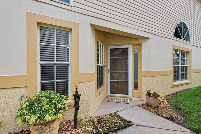 Building Photo - 6600 Gentle Ben Cir