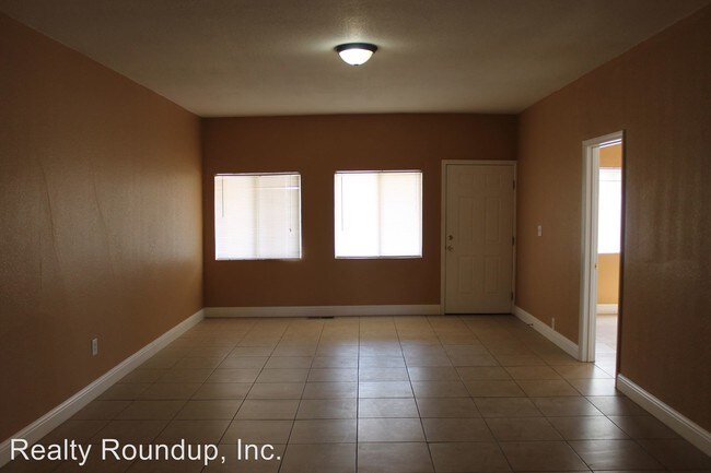 Building Photo - 3049 W Highway 12
