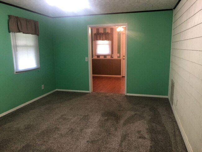 Foto del edificio - Spacious 2-Bedroom Home