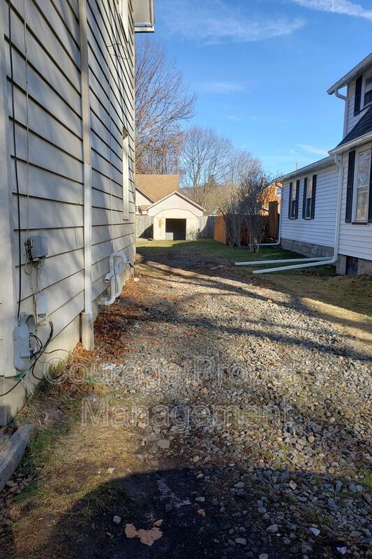 Building Photo - 709 Spaulding St