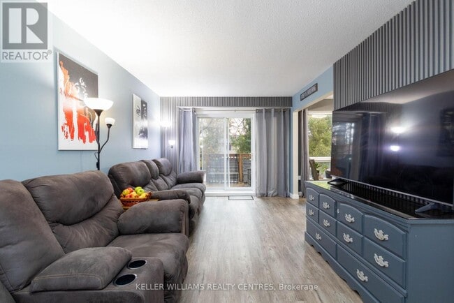 Building Photo - 66 Chaucer Crescent