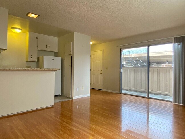 Building Photo - 4033 Hamilton Ave