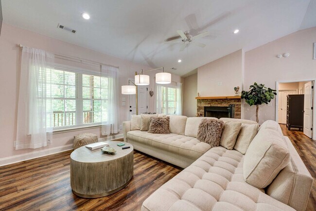 Foto del edificio - 1428 Power Dam Rd