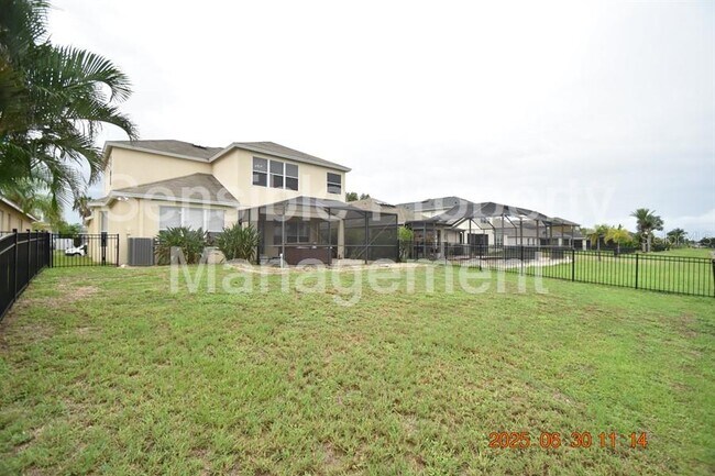 Foto del edificio - 11570 Misty Isle Ln