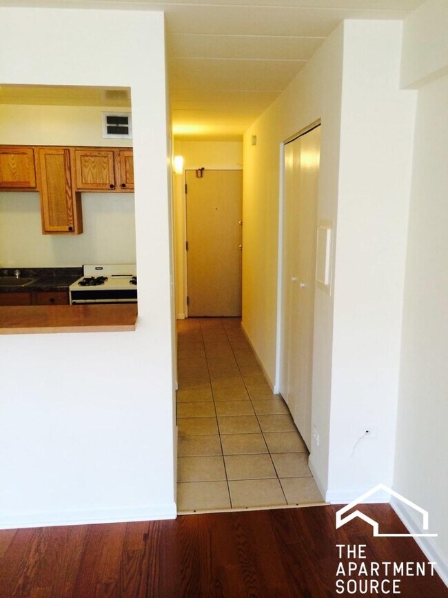 Foto del edificio - 6821 N Sheridan Rd
