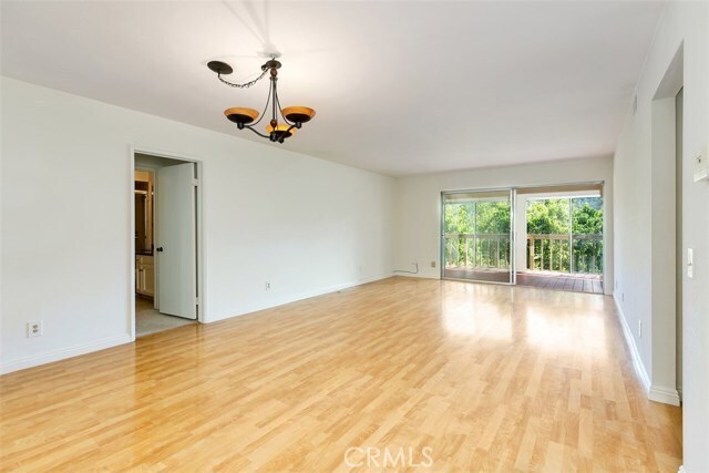 Building Photo - 31604 W Nine Dr