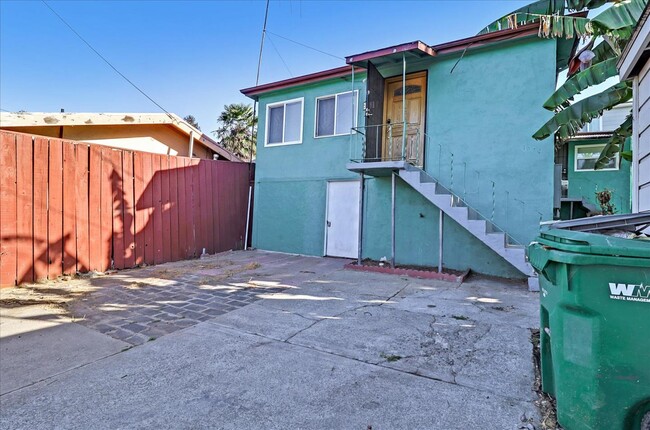 Building Photo - 1824 Independence Way