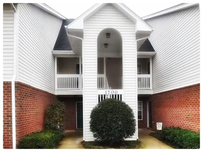 Building Photo - 1721 Bulon Dr