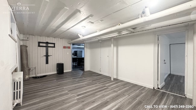 Building Photo - 177 Colborne St
