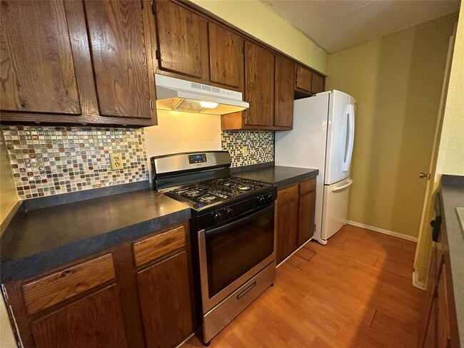 Building Photo - 6728 Lancret Hill Dr