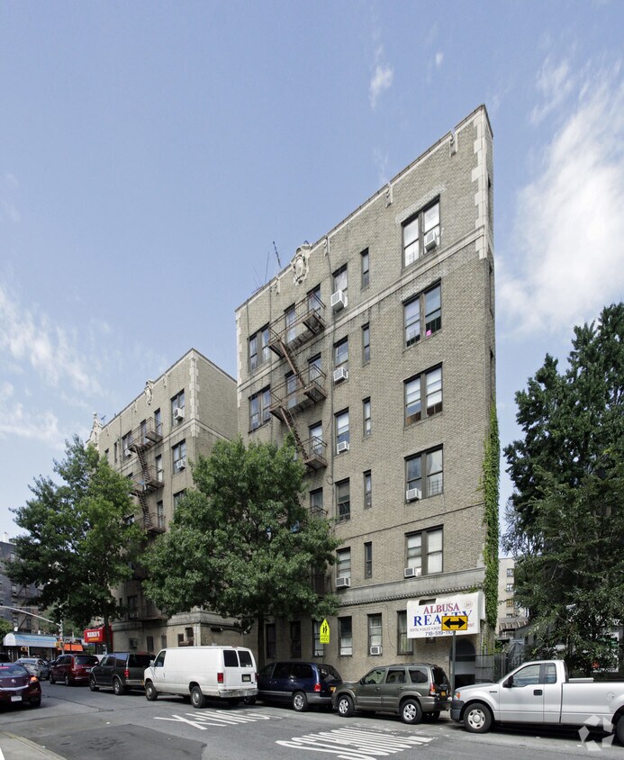 Building Photo - 3511 Putnam Pl