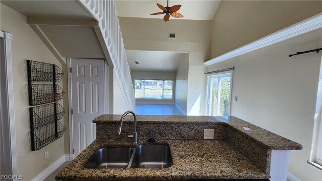 Foto del edificio - 6118 Montego Bay Loop