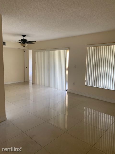 Building Photo - 9285 SW 125th Ave