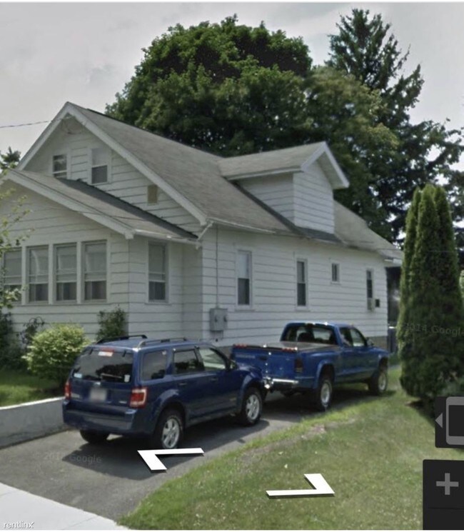 Building Photo - 404 Abell Ave