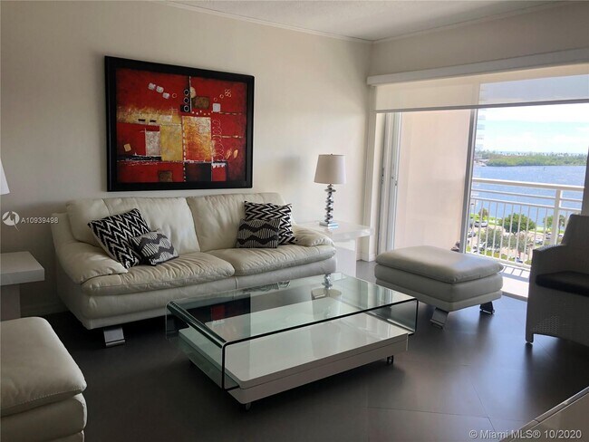 Foto del edificio - 400 Kings Point Dr