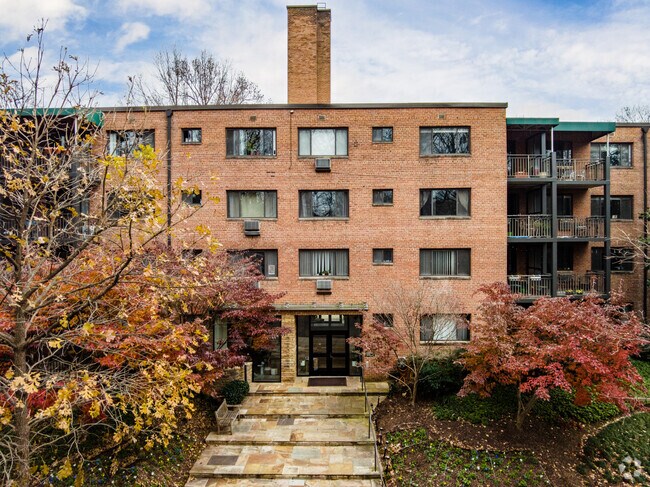 Building Photo - 2325 42nd St NW