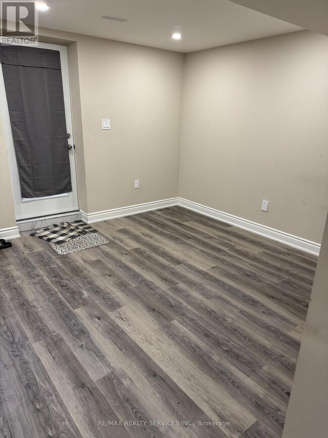 Building Photo - 16 Braddock Dr