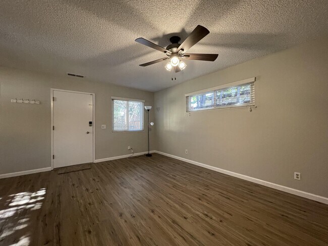 Foto del edificio - 426 Hickory St