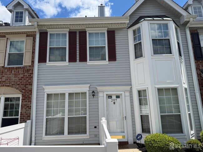 Building Photo - 207 Darwin Ln