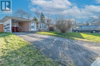Building Photo - 163 Hazelglen Dr