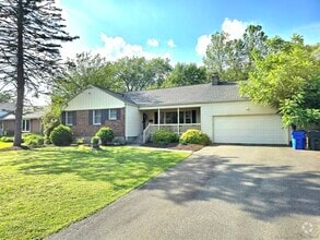 Building Photo - 16 Brightview Dr
