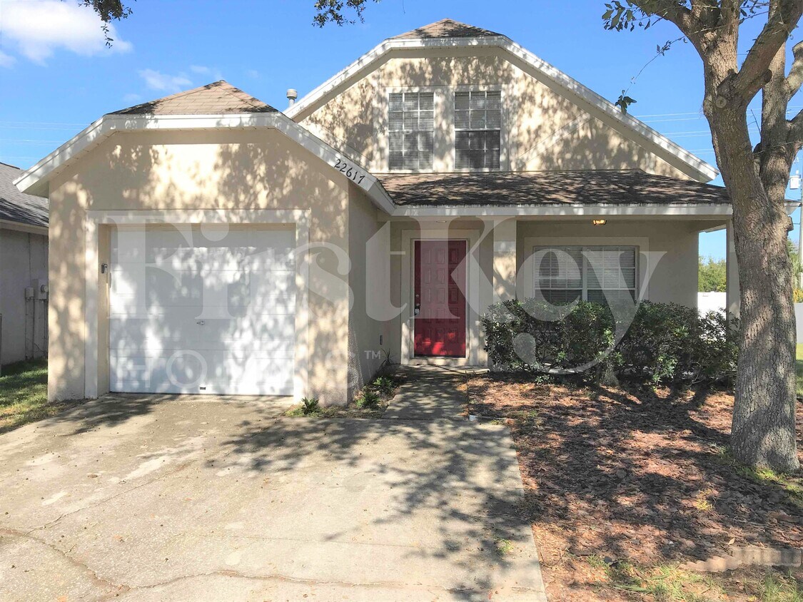 Foto principal - 22617 St Thomas Cir