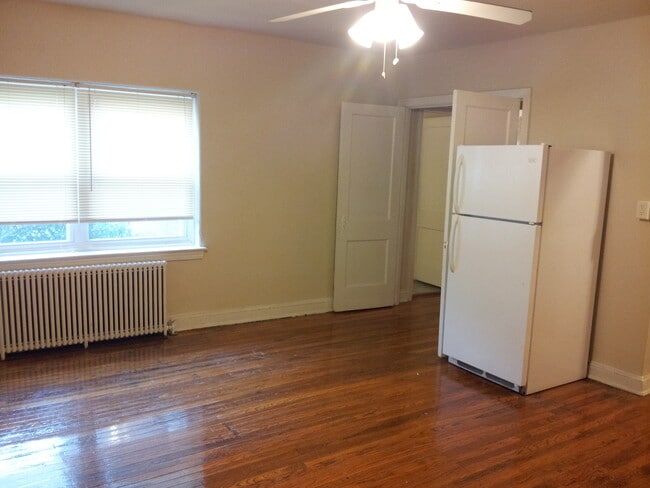 Foto del edificio - 220 Allison St NW