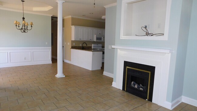 Building Photo - 2266 Blass Dr