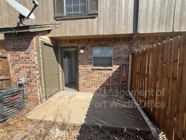 Foto del edificio - 4004 W Pioneer Dr