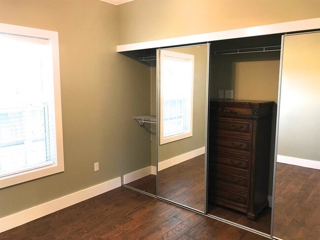 Building Photo - 108 Opal Ct