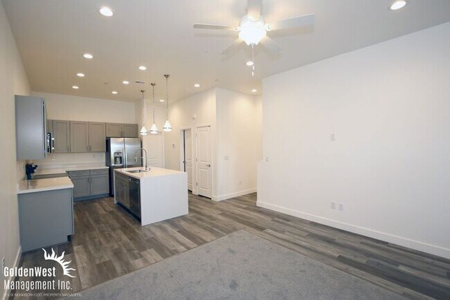 Foto del edificio - Modern 4Bdm 4.5 Ba Townhome in Desirable Las Vegas Community