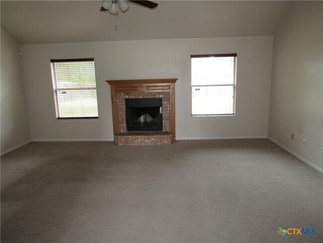 Building Photo - 6006 Sulfur Spring Dr